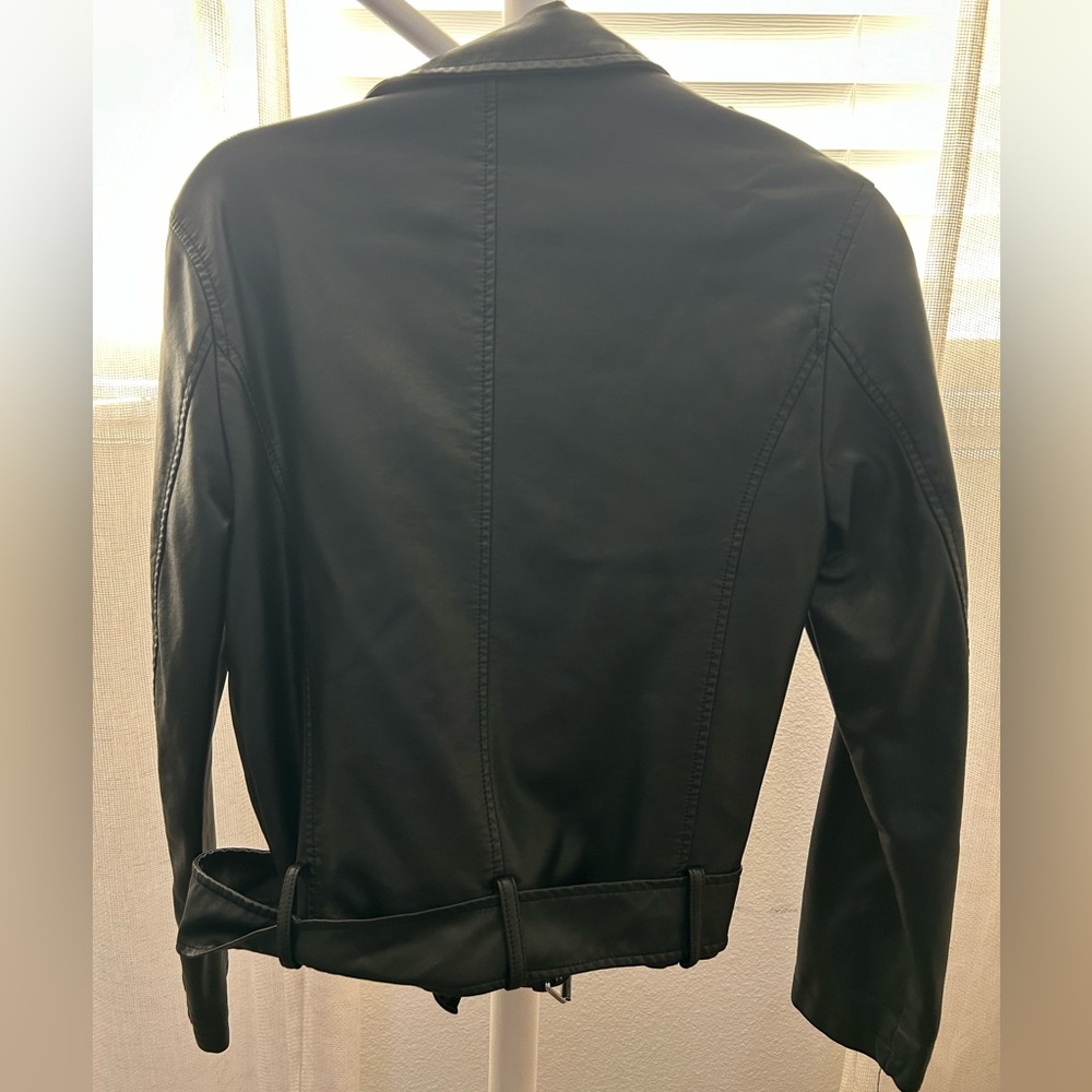Black leather jacket - Picture 4 of 4